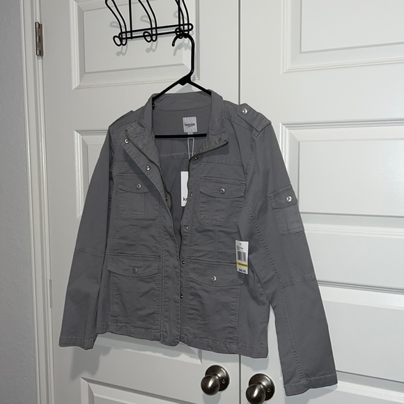 SIZE - MEDIUM COAT GREY - Picture 1 of 12